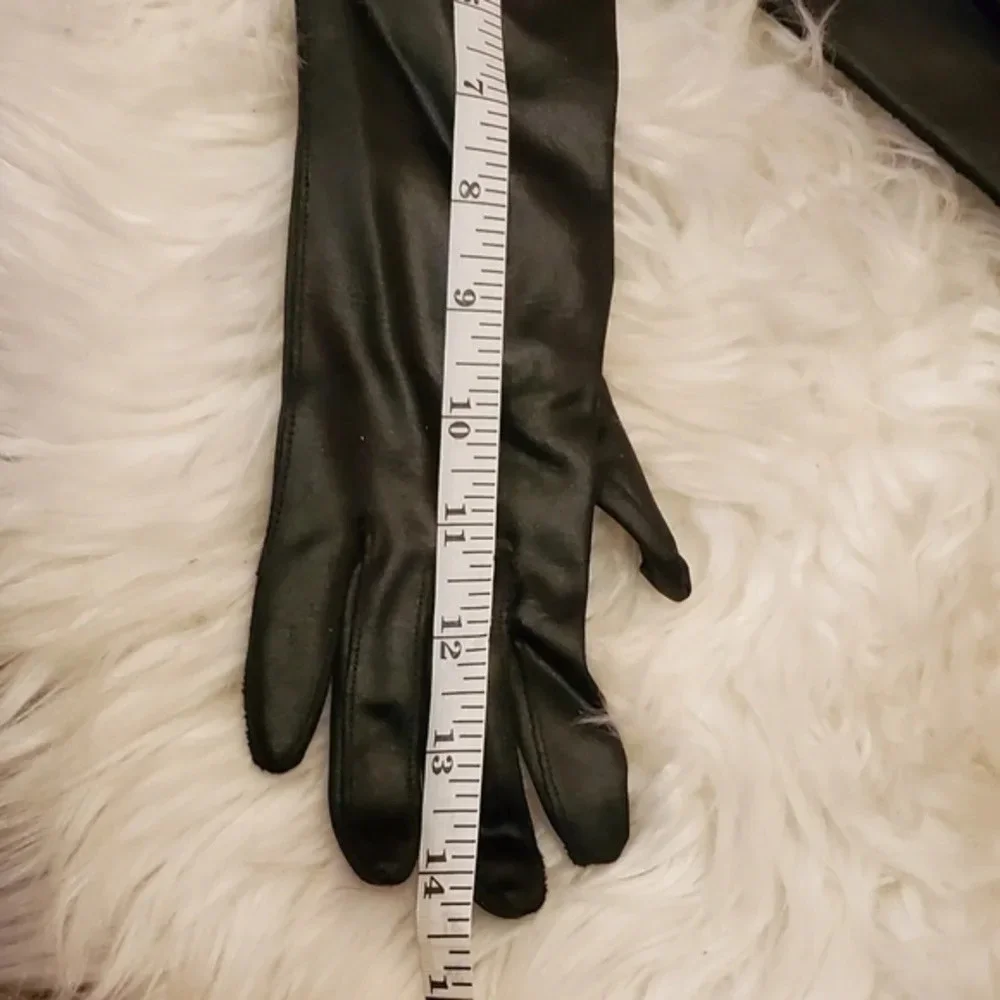 Van Raalte Mid‎ length.Glam gloves NEW